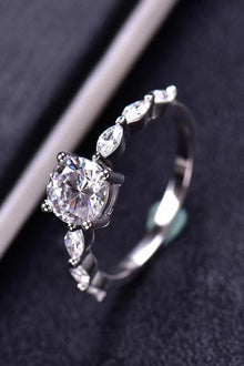  Now I See 1 Carat Moissanite Ring