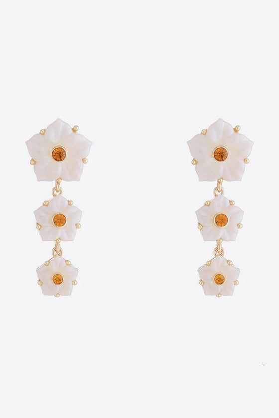 Contrast Resin Flower Earrings