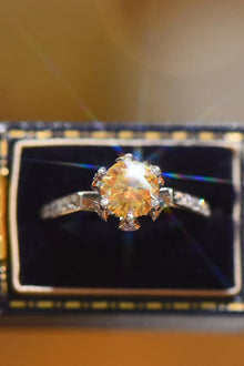  You'are My Lover 2 Carat Moissanite Ring