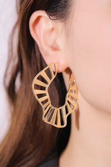  Cutout Zinc Alloy C-Hoop Earrings