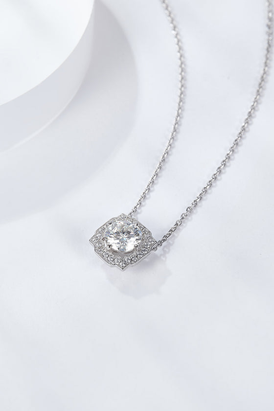 1 Carat Moissanite Flower Shape Pendant Chain Necklace