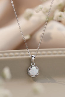  Opal Round Pendant Chain Necklace